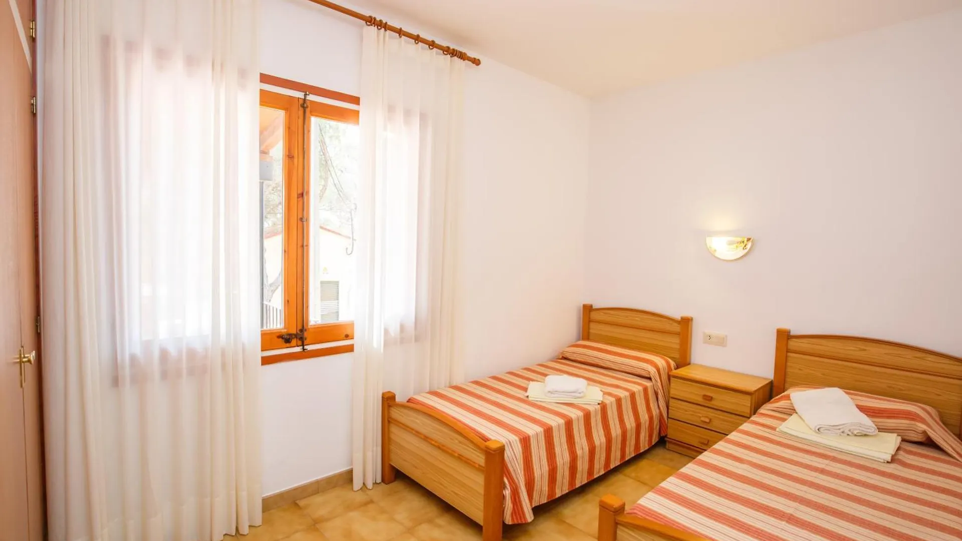 Isern Baix 2H Pals Spanien